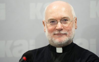 O. Dariusz Kowalczyk SJ: démarche MSZ-u do Watykanu pełen błędów, nieścisłości i manipulacji